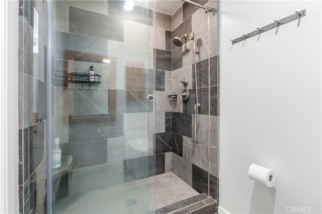 5301 Raintree Circle, Unit 301 Culver City, CA 90230 - Photo 10 of 15 Gallery Image 10