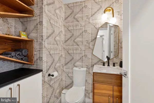 $1,650,000 | 1211 Van Street Southeast, Unit PH13B, Washington, DC 20003
