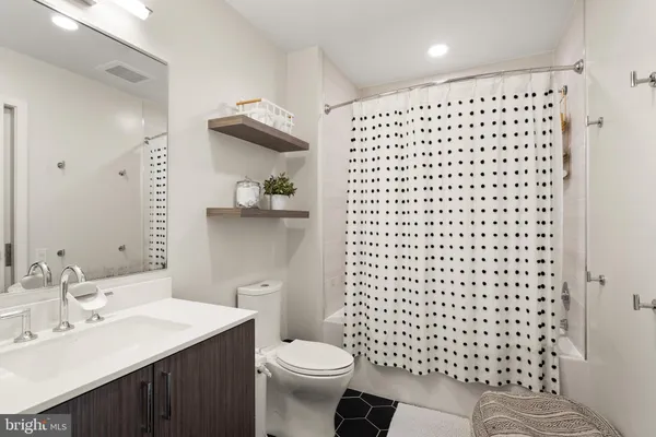 $1,650,000 | 1211 Van Street Southeast, Unit PH13B, Washington, DC 20003