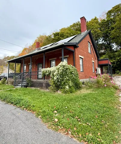 $299,000 | 25 Summer Street, Gardiner, ME 04345