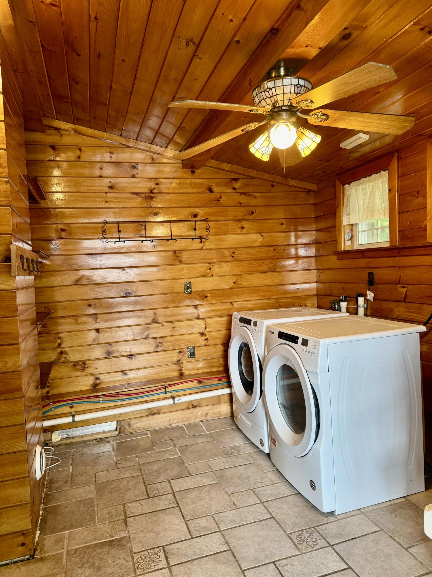 25 Summer Street Gardiner, ME 04345 - Photo 7 of 37 IMG_8388