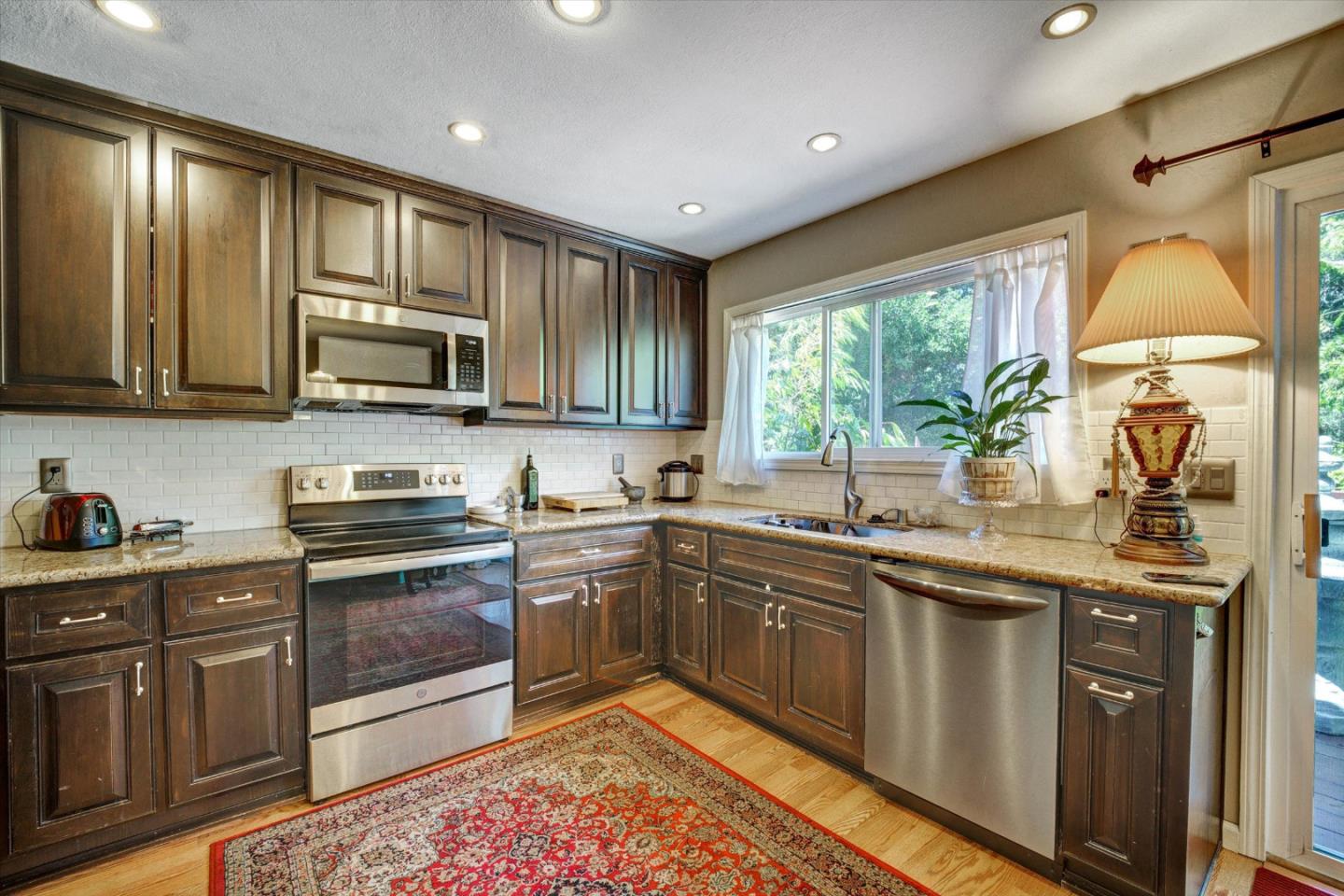 22505 Ralston Place Hayward, CA 94541 - Photo 9 of 56