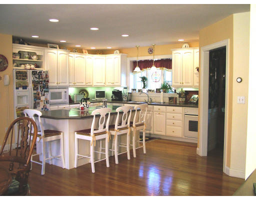 11 Scott Hill Road Ipswich, MA 01938 - Photo 3 of 16 Gallery Image 3