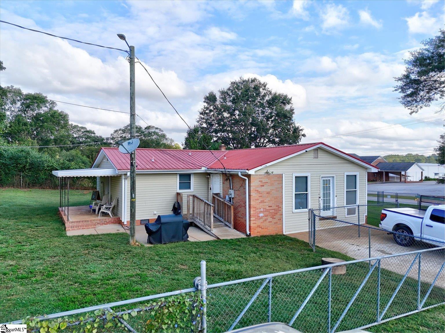 226 South Fishtrap Road Greenville, SC 29611 - Photo 42 of 47