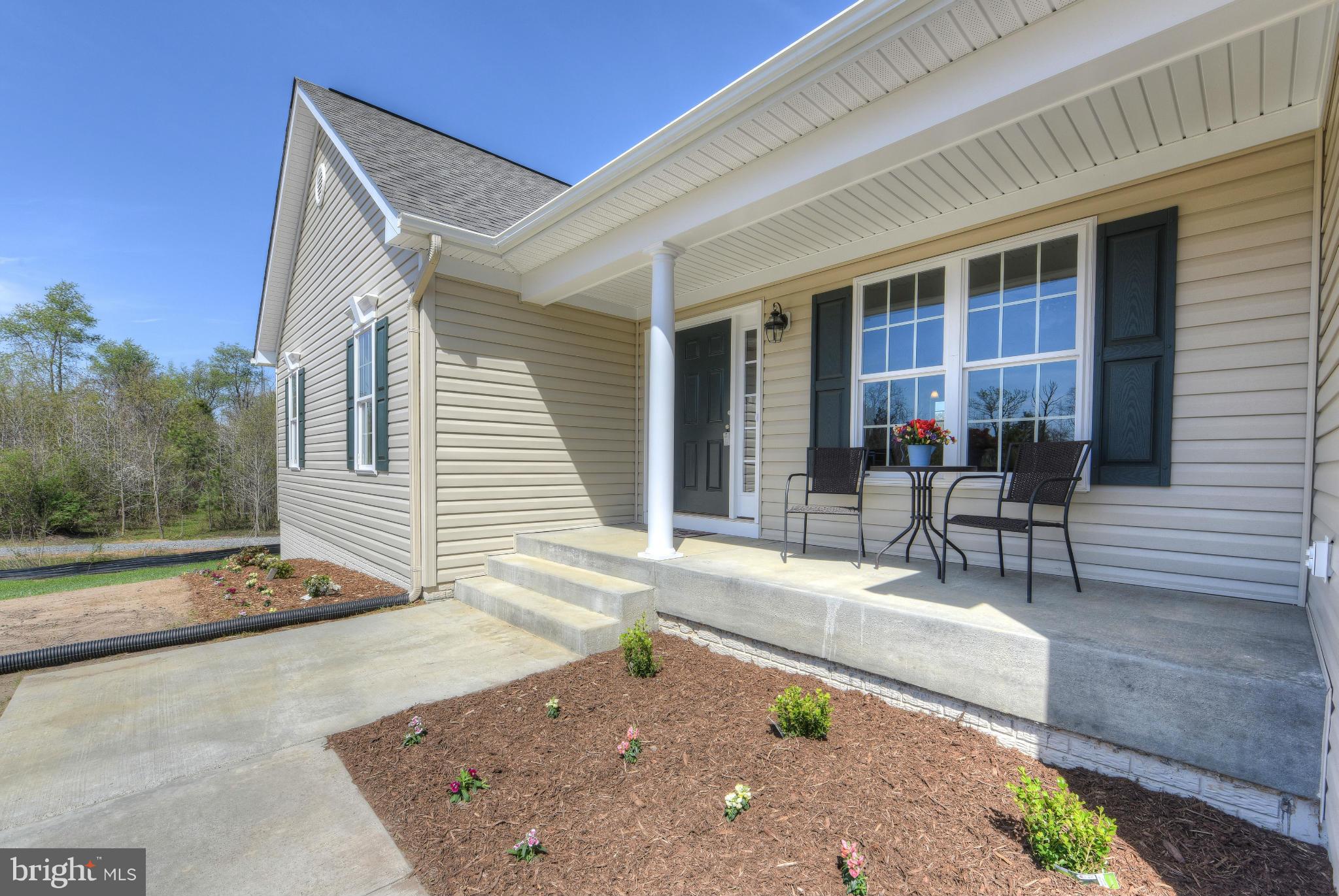12163 Ridge Road King George, VA 22485 - Photo 4 of 30 ENJOY COFFEE ON YOUR FRONT PROCH