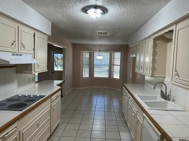 $1,800 | 4615 Edinburgh Drive, Tyler, TX 75703