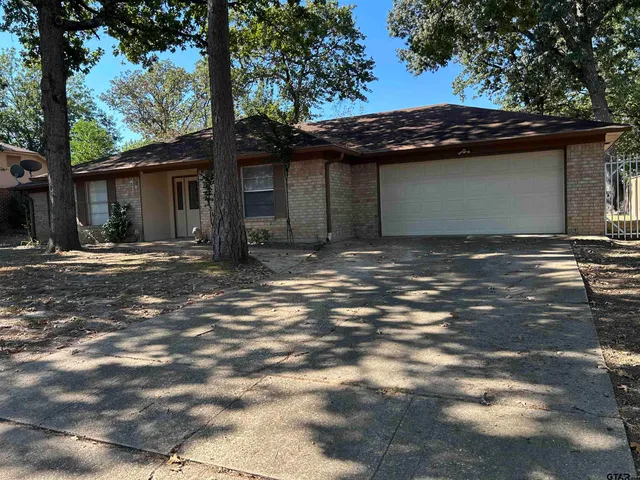 $1,800 | 4615 Edinburgh Drive, Tyler, TX 75703