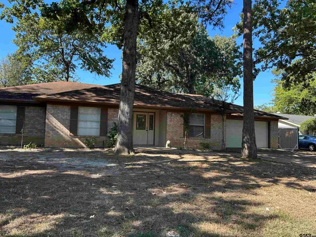 $1,800 | 4615 Edinburgh Drive, Tyler, TX 75703