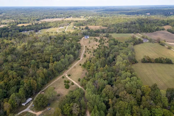 $1,249,000 | 4467 Old Highway 52 East, Westmoreland, TN 37186