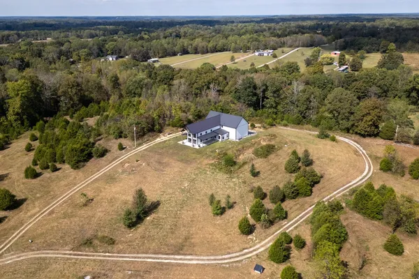 $1,249,000 | 4467 Old Highway 52 East, Westmoreland, TN 37186