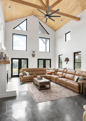 $1,275,000 | 4467 Old Highway 52 East, Westmoreland, TN 37186