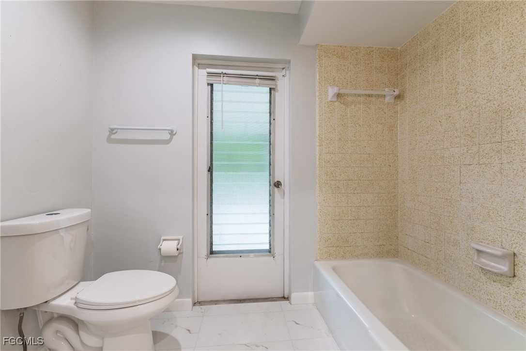 5657 Eichen Circle Fort Myers, FL 33919 - Photo 21 of 47