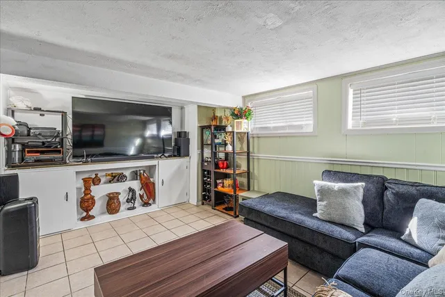 $810,000 | 95 Colonial Drive, Massapequa, NY 11758