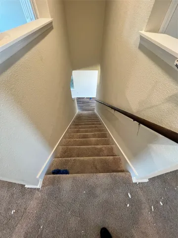 $1,900 | 404 Stone Water Lane, Jarrell, TX 76537