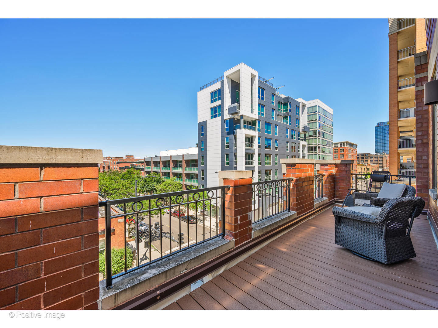 955 West Monroe Street, Unit 4A Chicago, IL 60607 - Photo 20 of 24 a view of balcony with city view