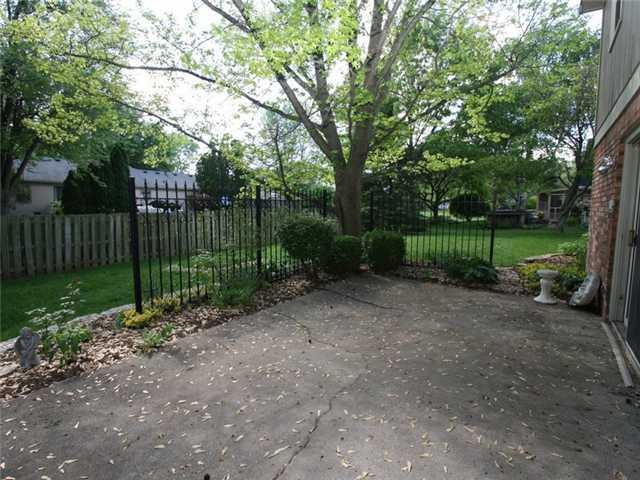 12730 Charing Cross Road Carmel, IN 46033 - Photo 13 of 15 Gallery Image 13