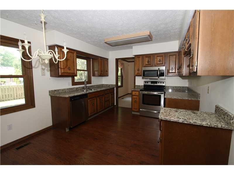 12730 Charing Cross Road Carmel, IN 46033 - Photo 3 of 15 Gallery Image 3