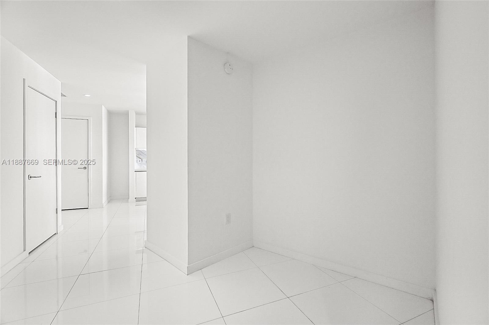 851 Northeast 1st Avenue, Unit 2802 Miami, FL 33132 - Photo 17 of 50 a view of an empty room