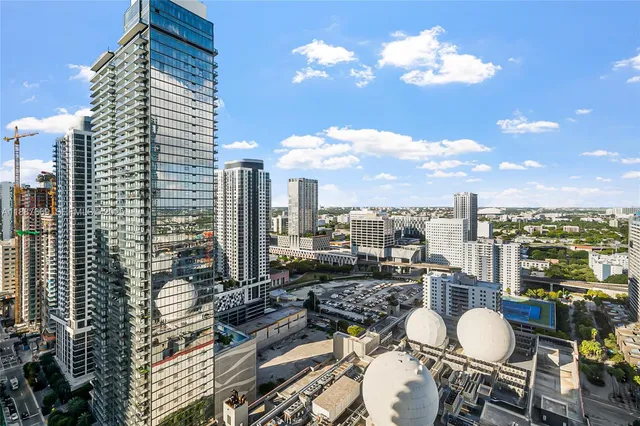 a picture of a city view