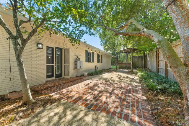 $434,900 | 7964 Old Hammond Highway, Baton Rouge, LA 70809