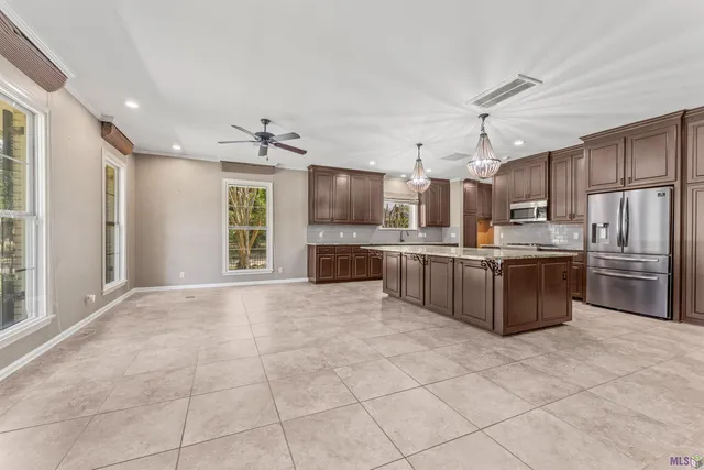 $434,900 | 7964 Old Hammond Highway, Baton Rouge, LA 70809