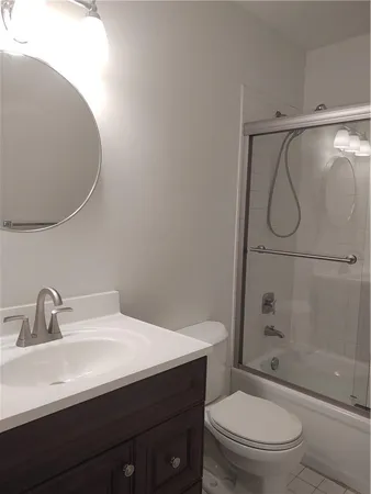 $2,400 | 130 Northwest 70th Street, Unit 202, Boca Raton, FL 33487