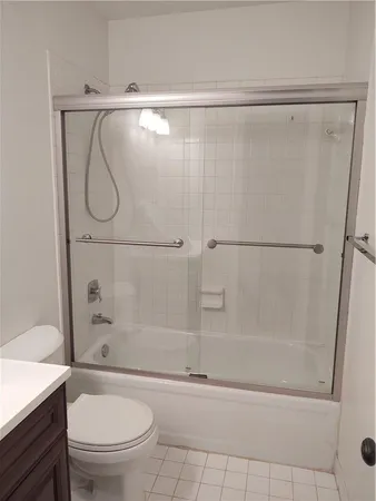 $2,400 | 130 Northwest 70th Street, Unit 202, Boca Raton, FL 33487