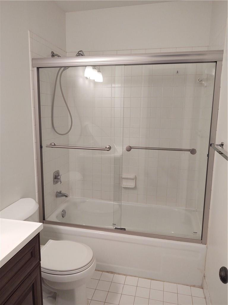 130 Northwest 70th Street, Unit 202 Boca Raton, FL 33487 - Photo 14 of 20 Guest Bathroom