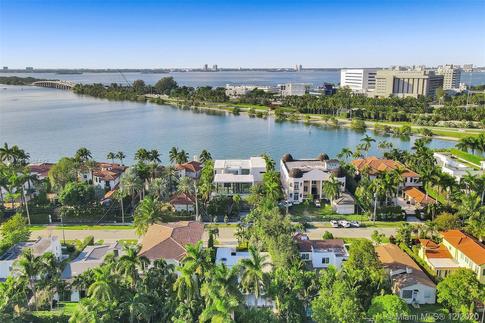 3075 North Bay Road Miami Beach, FL 33140 - Photo 12 of 68