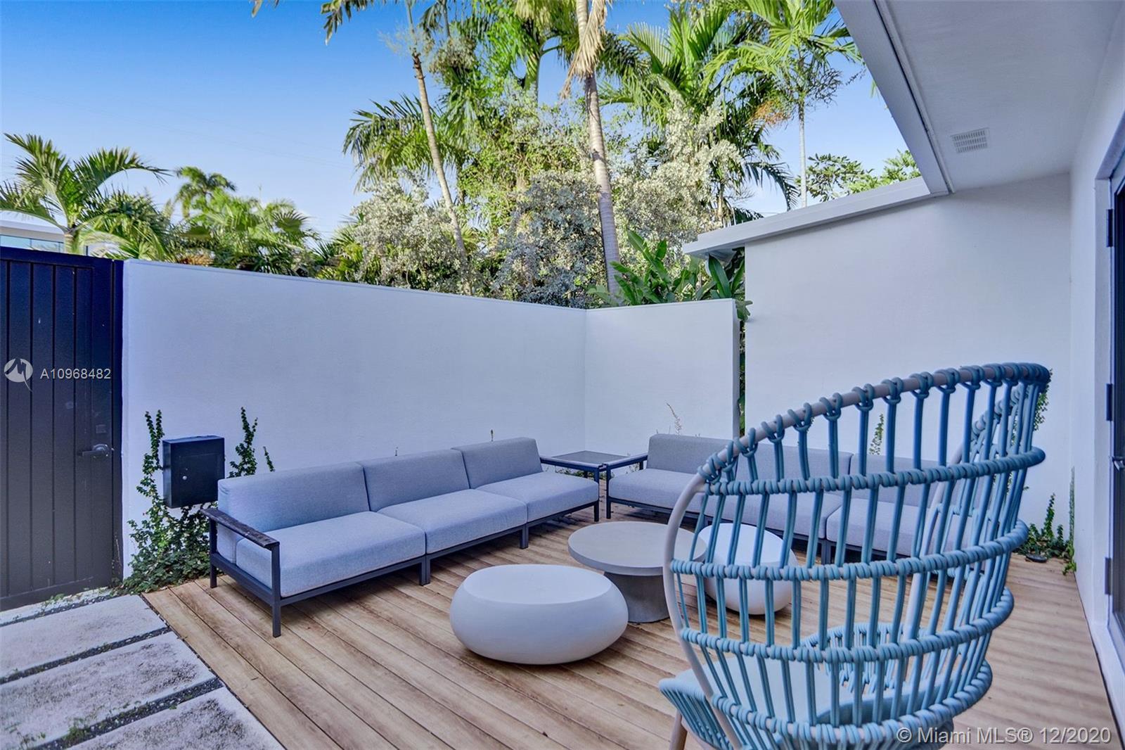 3075 North Bay Road Miami Beach, FL 33140 - Photo 30 of 68