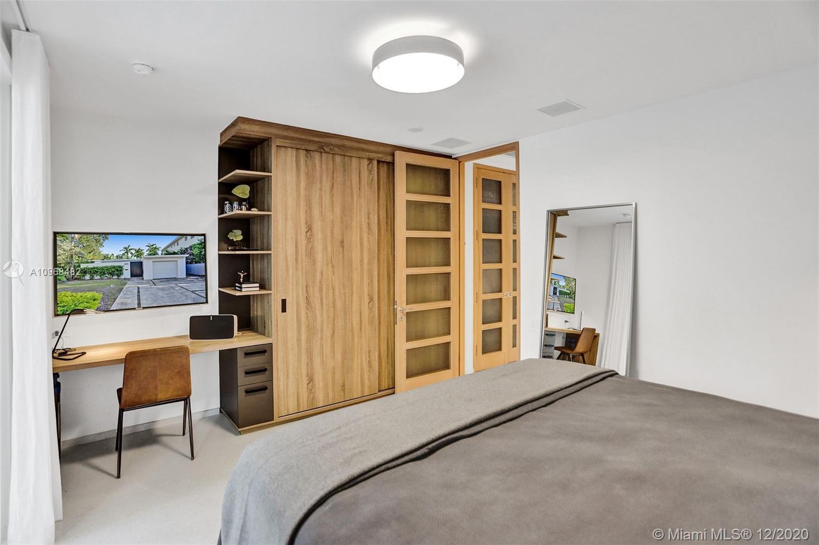 3075 North Bay Road Miami Beach, FL 33140 - Photo 33 of 68