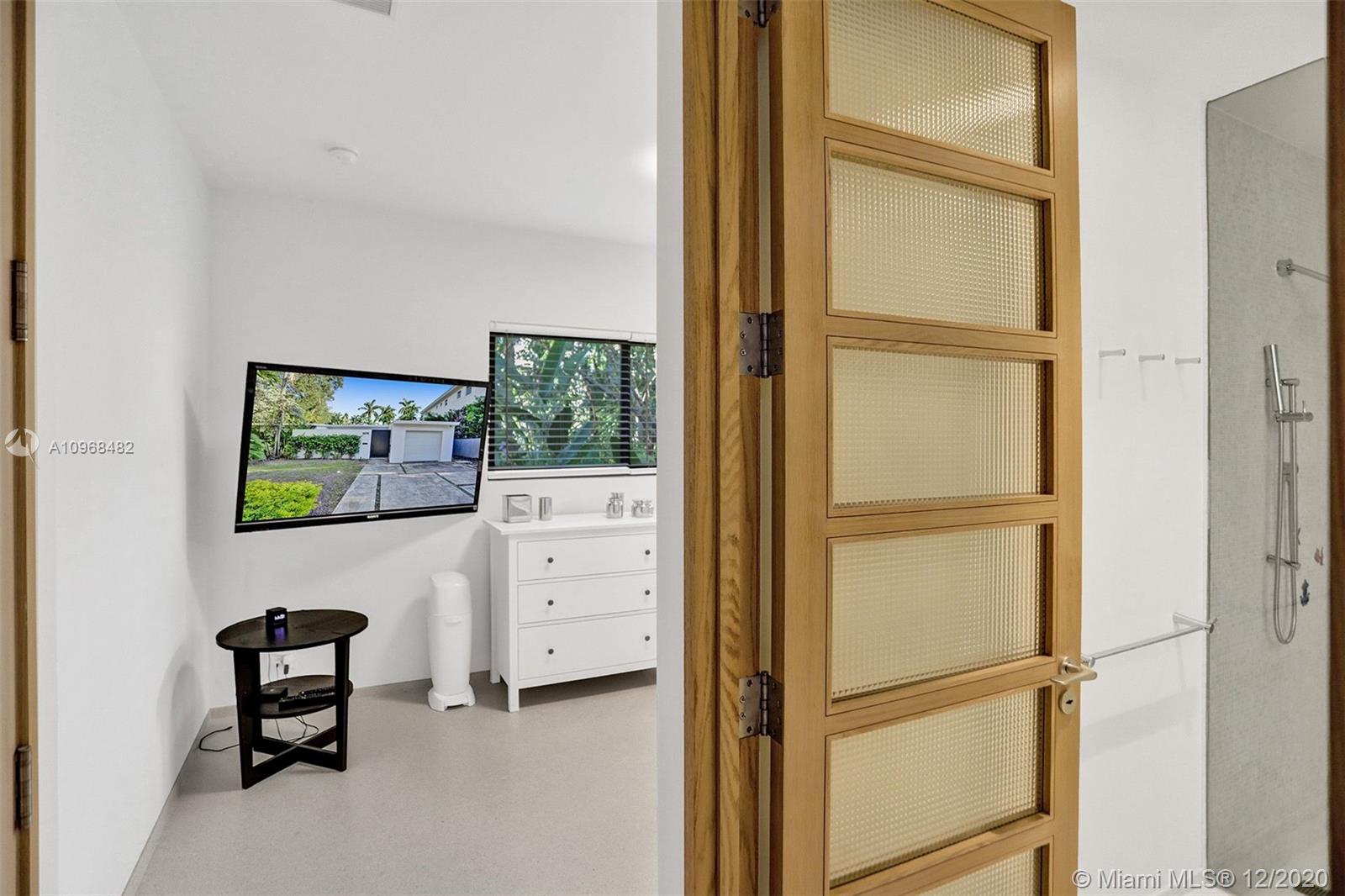 3075 North Bay Road Miami Beach, FL 33140 - Photo 42 of 68