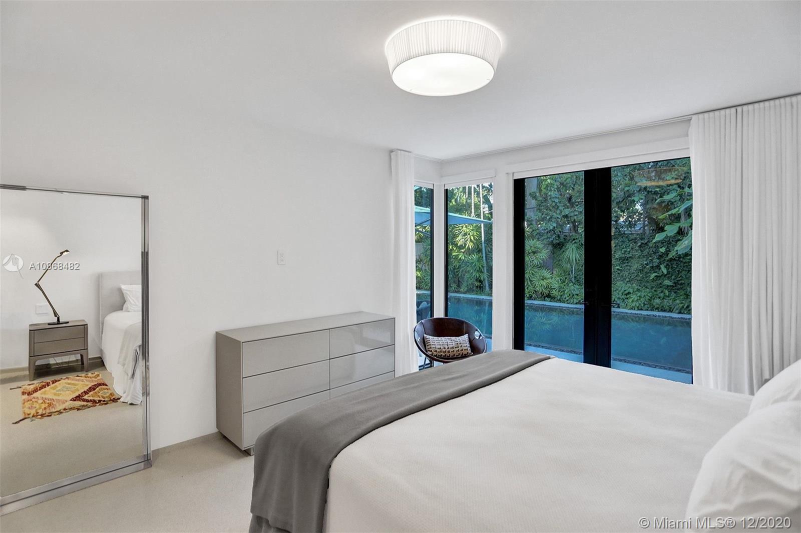 3075 North Bay Road Miami Beach, FL 33140 - Photo 43 of 68