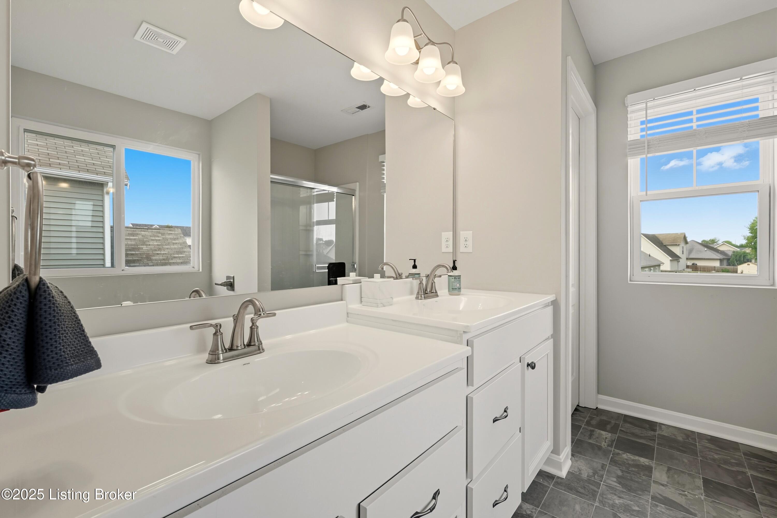 112 Peregrine Road Mount Washington, KY 40047 - Photo 27 of 30 Primary Bathroom 1