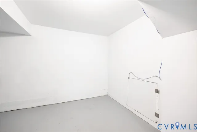 a view of small space with empty racks