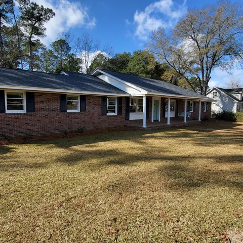 $329,900 | 416 Pine Hill Road, St. Matthews, SC 29135