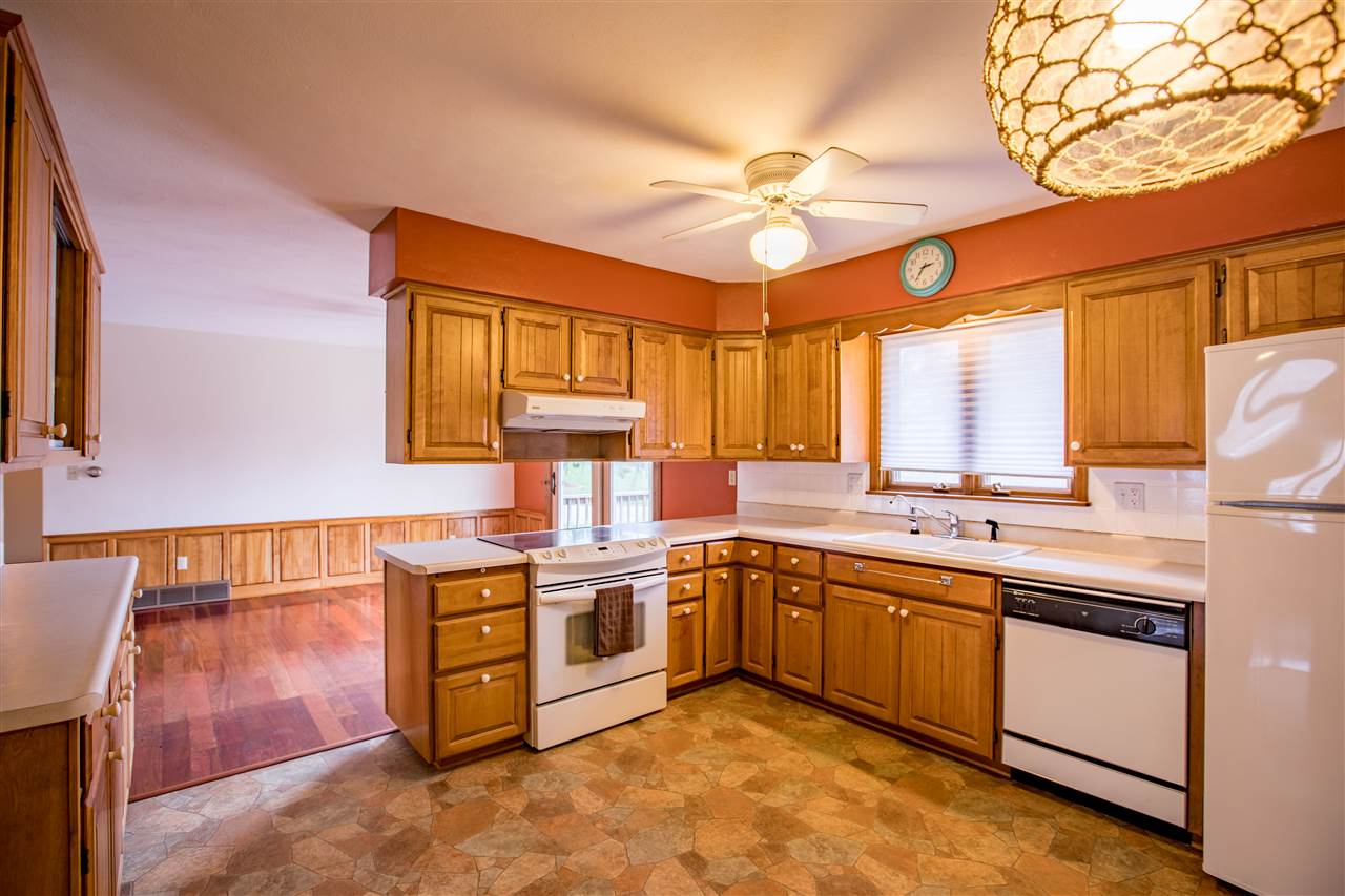 1401 Spring Court Wellman, IA 52356 - Photo 2 of 26 Gallery Image 2