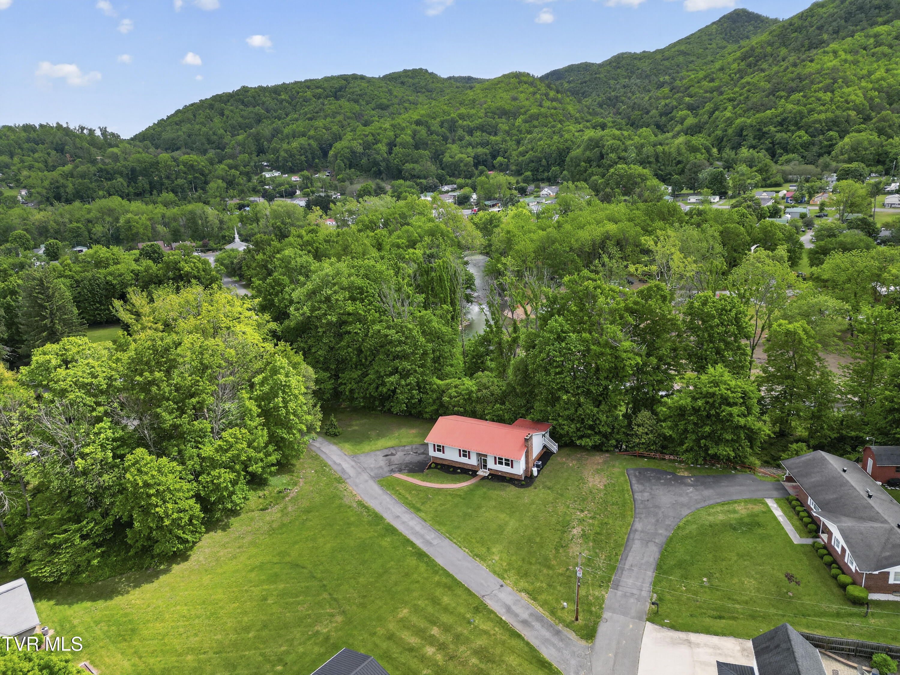 142 Backer Lane Damascus, VA 24236 - Photo 64 of 67 142-Backer-Ln-Damascus-VA Cynthia-Routon