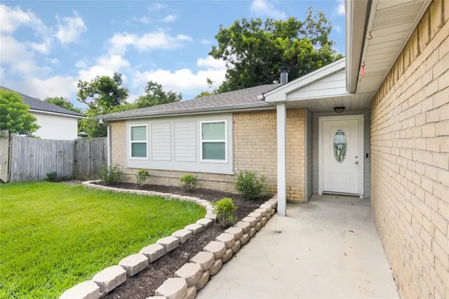 $1,850 | 12757 Lake Conroe Hills Drive, Willis, TX 77318