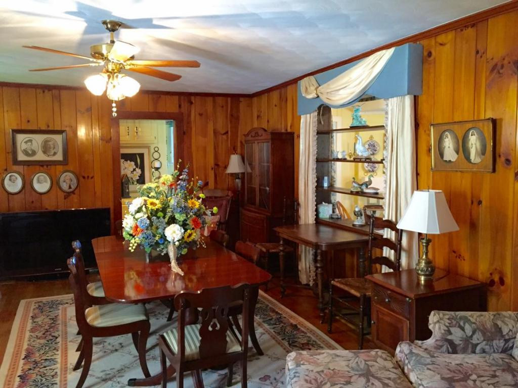 586 Deck Valley Road Bristol, TN 37620 - Photo 11 of 16 Photo 11