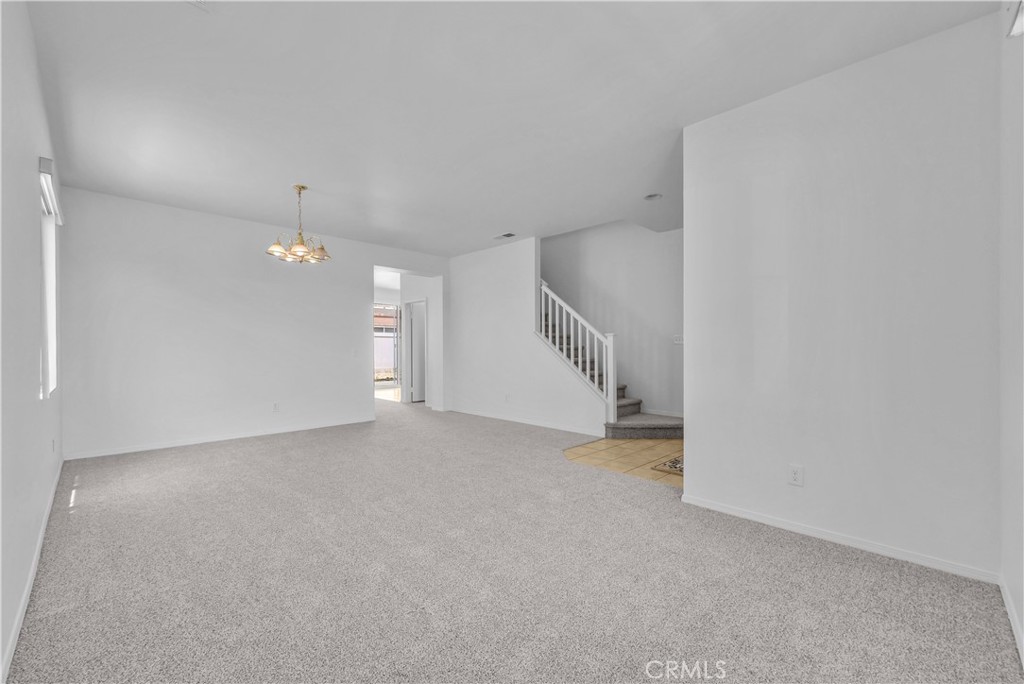 906 Sparrow Way Perris, CA 92571 - Photo 5 of 30