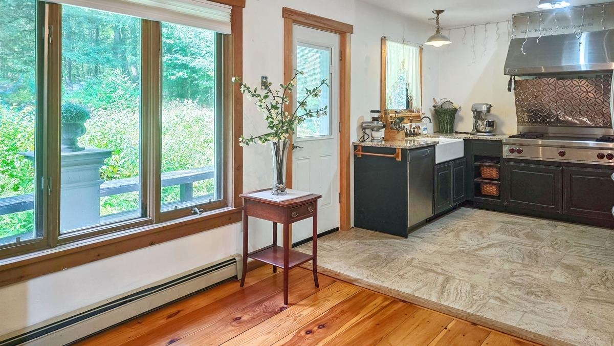 60 Fletcher Lane Hartford, VT 05059 - Photo 10 of 35