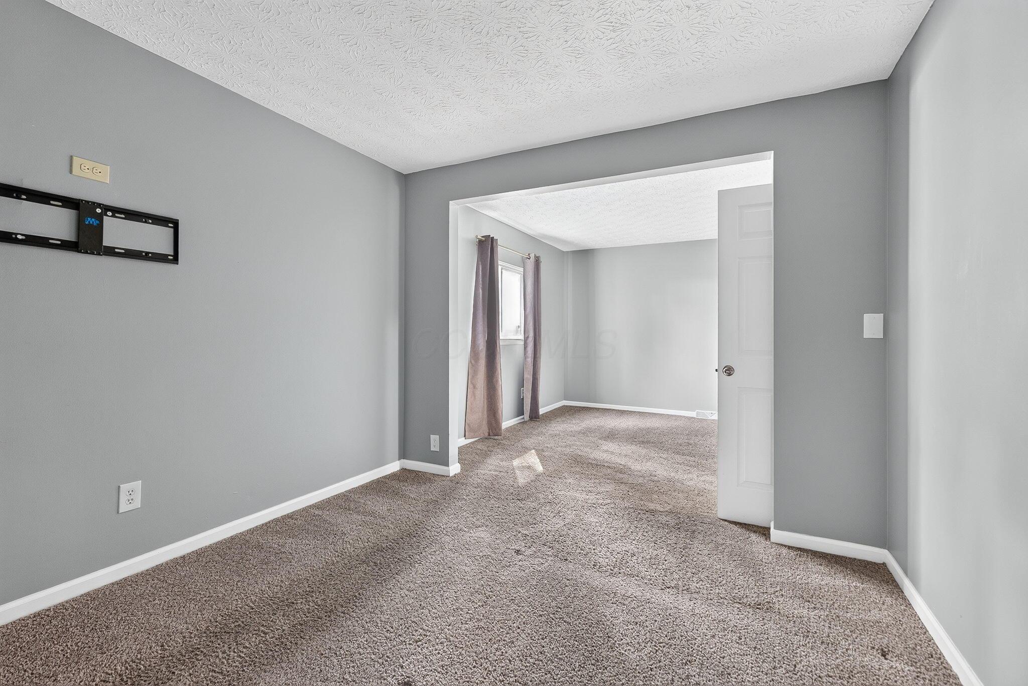 3548 Hines Road Columbus, OH 43230 - Photo 14 of 40 3548 Hines Rd