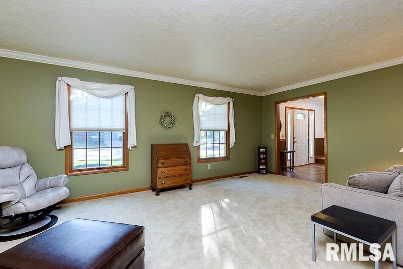 2280 Wynnewood Road Bettendorf, IA 52722 - Photo 12 of 24 Gallery Image 12