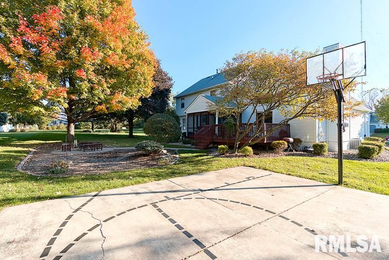 2280 Wynnewood Road Bettendorf, IA 52722 - Photo 23 of 24 Gallery Image 23