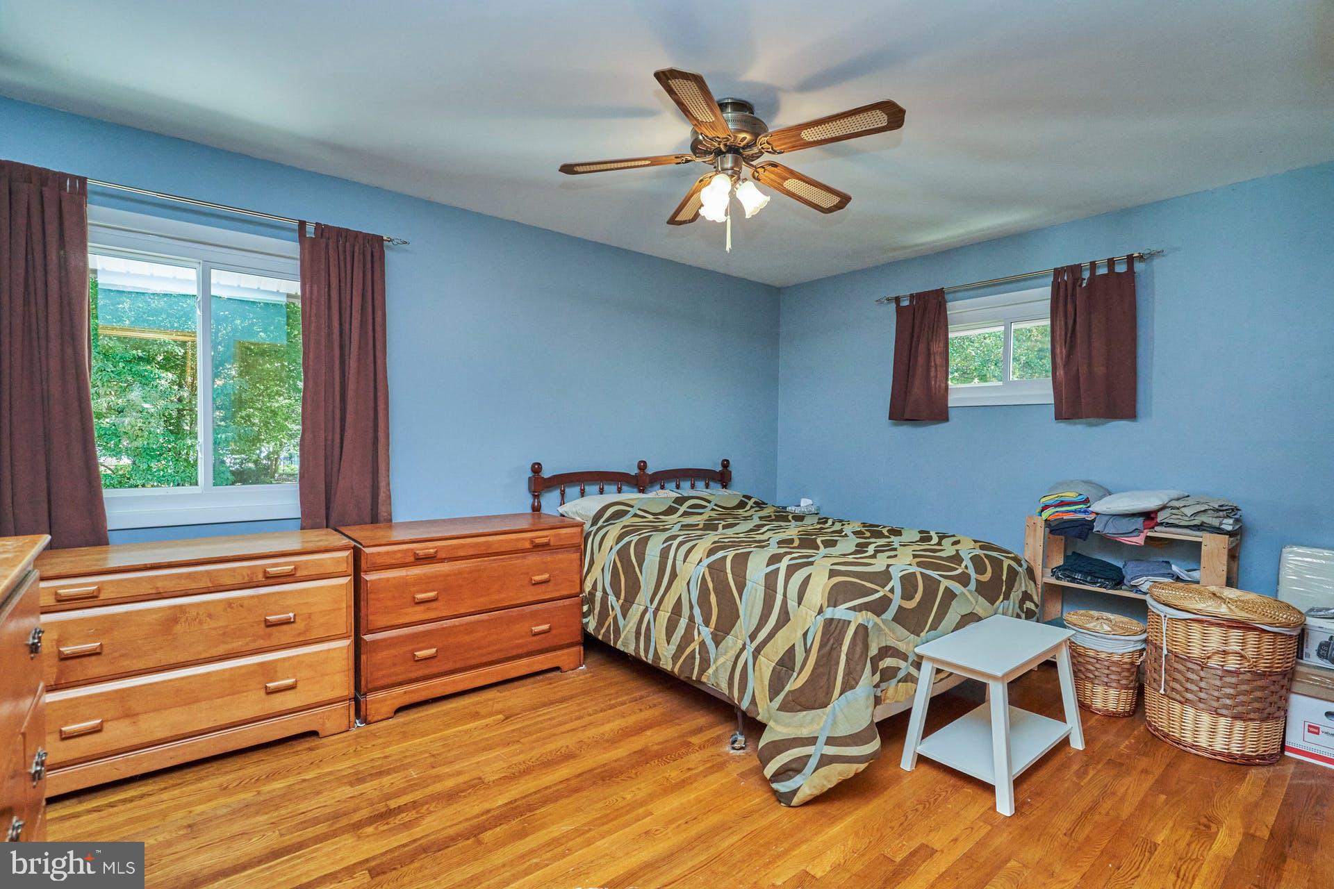 11106 Del Rio Drive Fairfax, VA 22030 - Photo 32 of 48 Secondary Bedroom