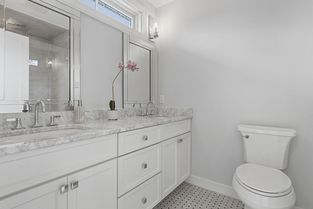 33 Chestnut Street, Unit 2 Andover, MA 01810 - Photo 13 of 28