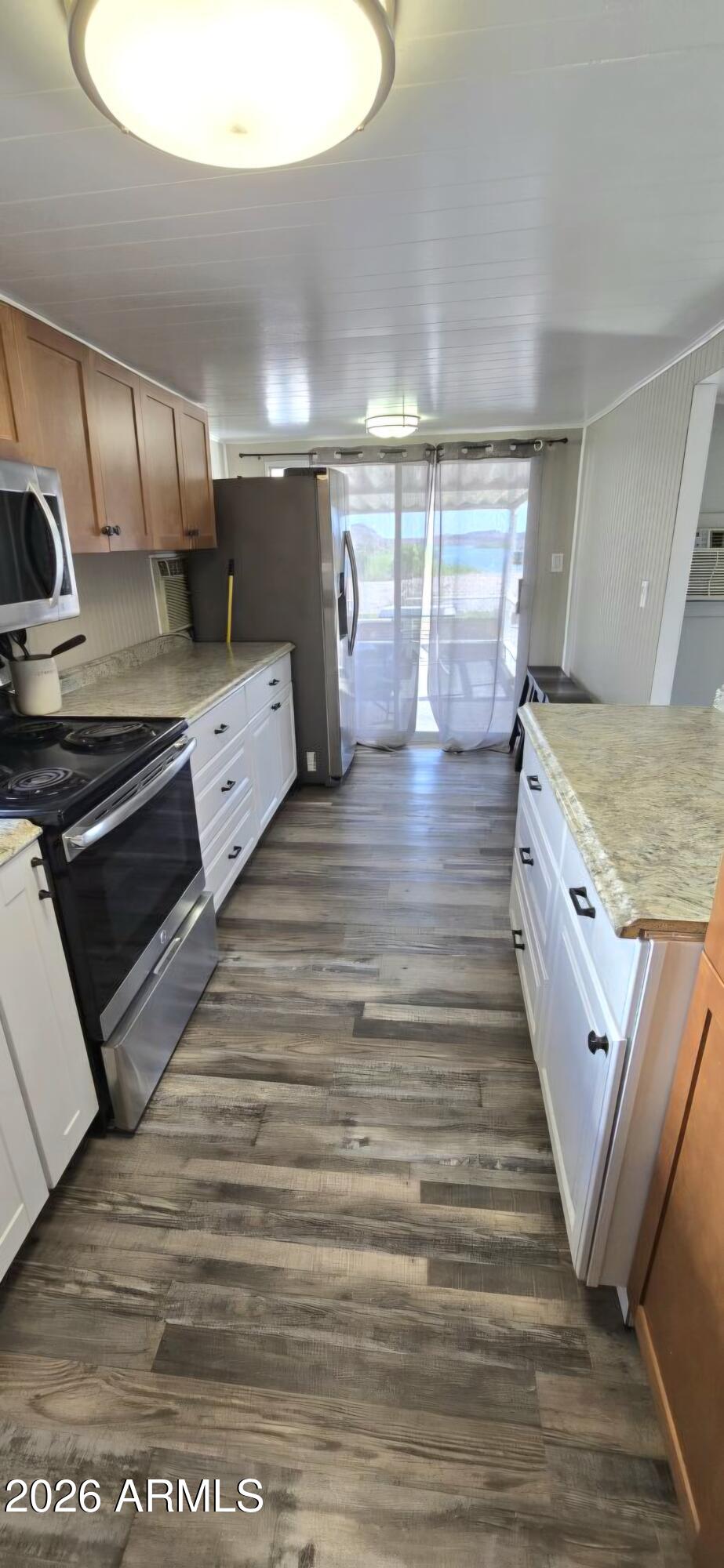 10882 Fishers Landing Road, Unit 78 Yuma, AZ 85365 - Photo 6 of 15 Kitchen