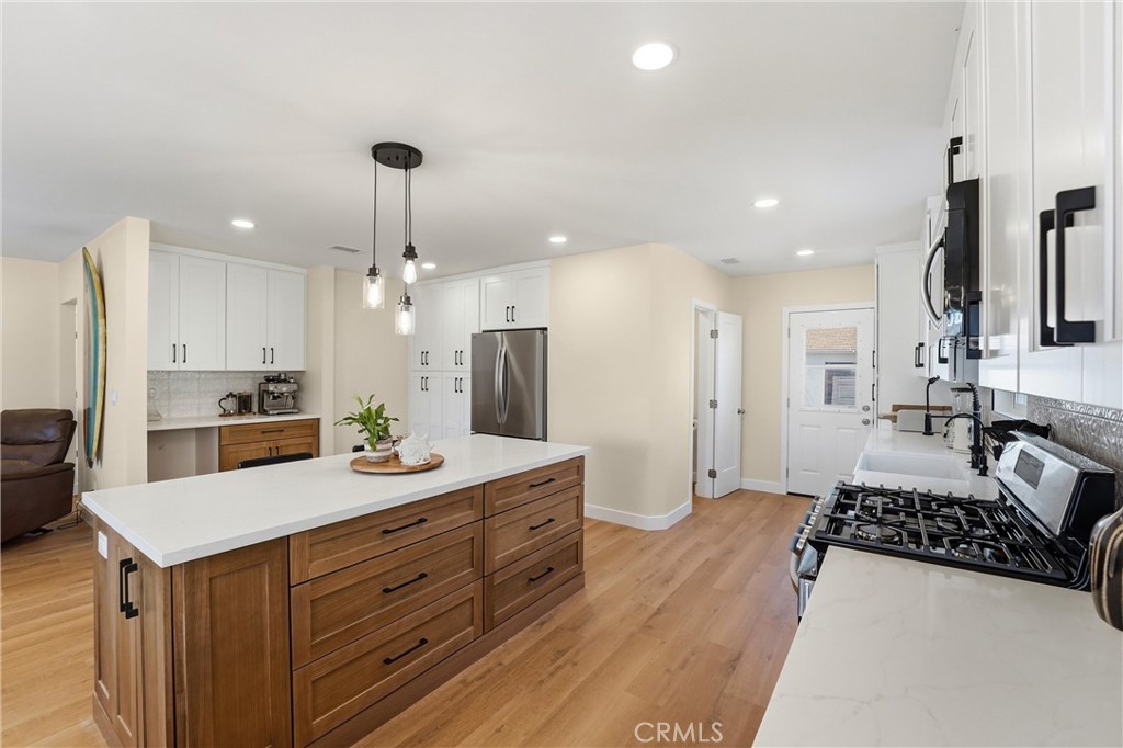 329 Catalpa Avenue Brea, CA 92821 - Photo 8 of 27 Coffee bar area with space for a beverage or wine refrigerator!