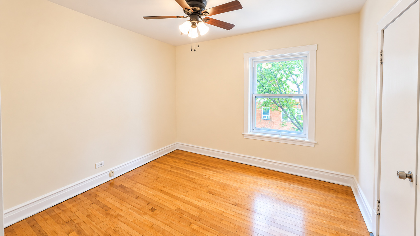 4646 West Addison Street, Unit 3W Chicago, IL 60641 - Photo 3 of 7 Gallery Image 3